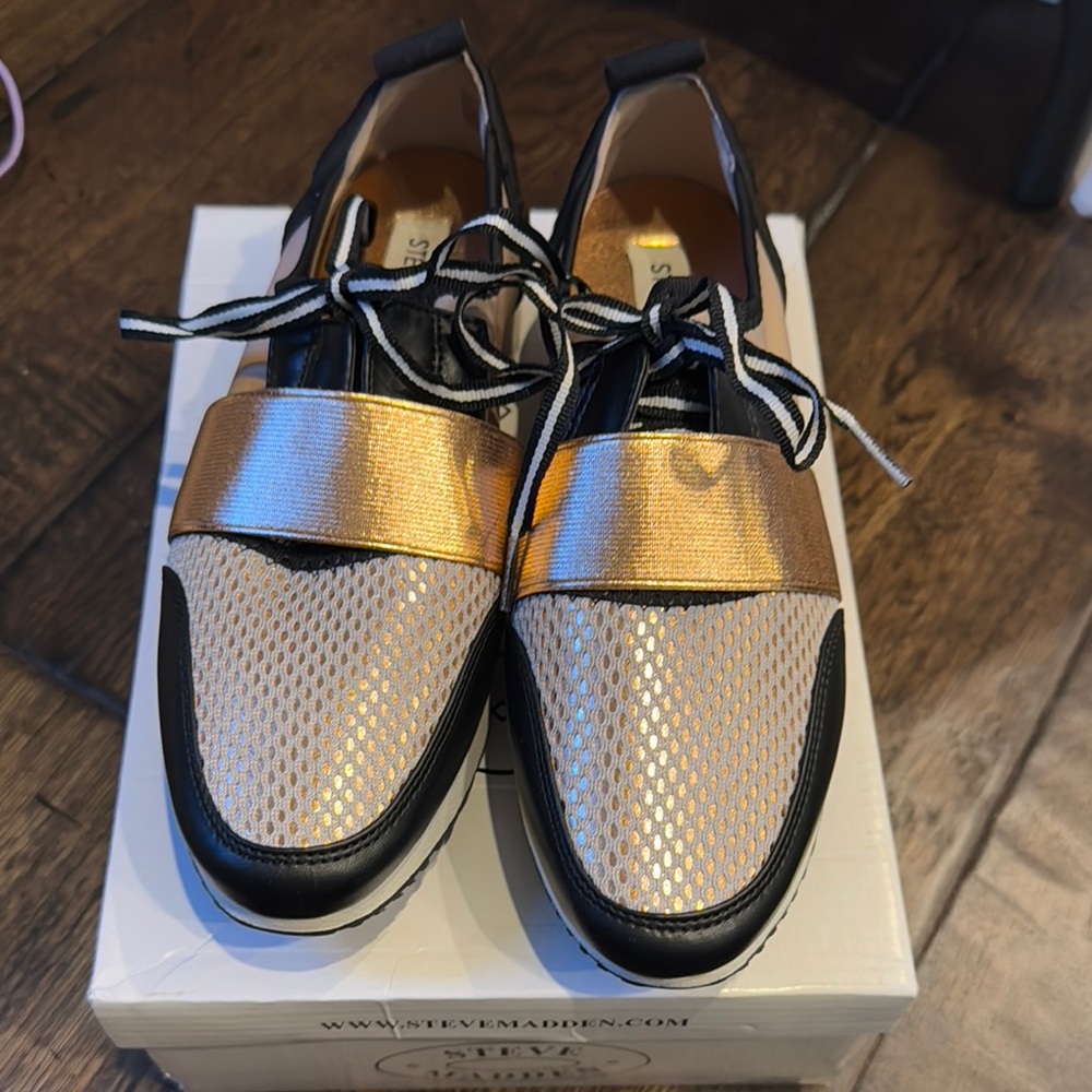 New Steve Madden girls shoes sneakers 5 JSARZEY ROSE GOLD